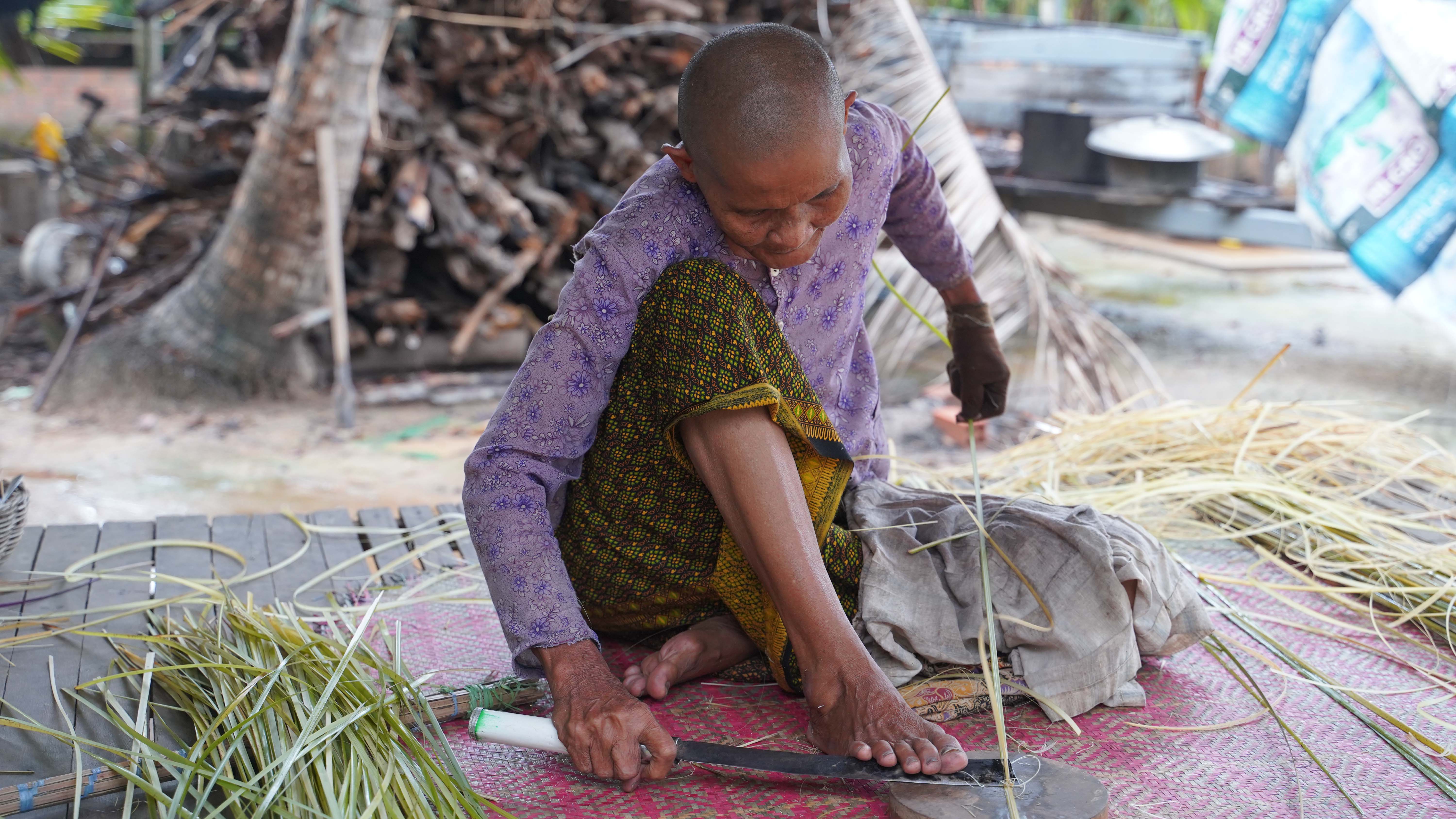 រូបលេខ៥