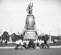 រូបលេខ១២