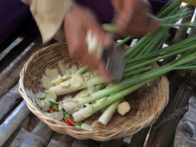 រូបលេខ១០