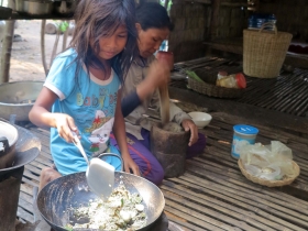 រូបលេខ១២