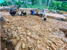 រូបលេខ៤