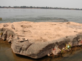 រូបលេខ១២