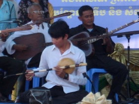 រូបលេខ១០