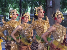 រូបលេខ៣