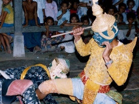 រូបលេខ១៦