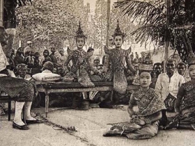 រូបលេខ១០