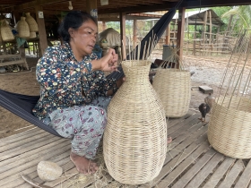 រូបលេខ៨